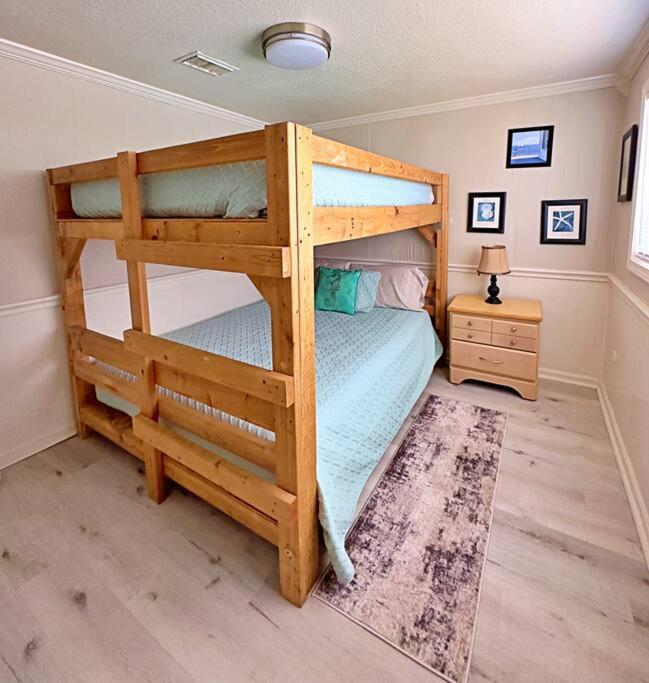 Apollo'S Escape: Your Serene Oceanfront Retreat Surfside Beach Bagian luar foto